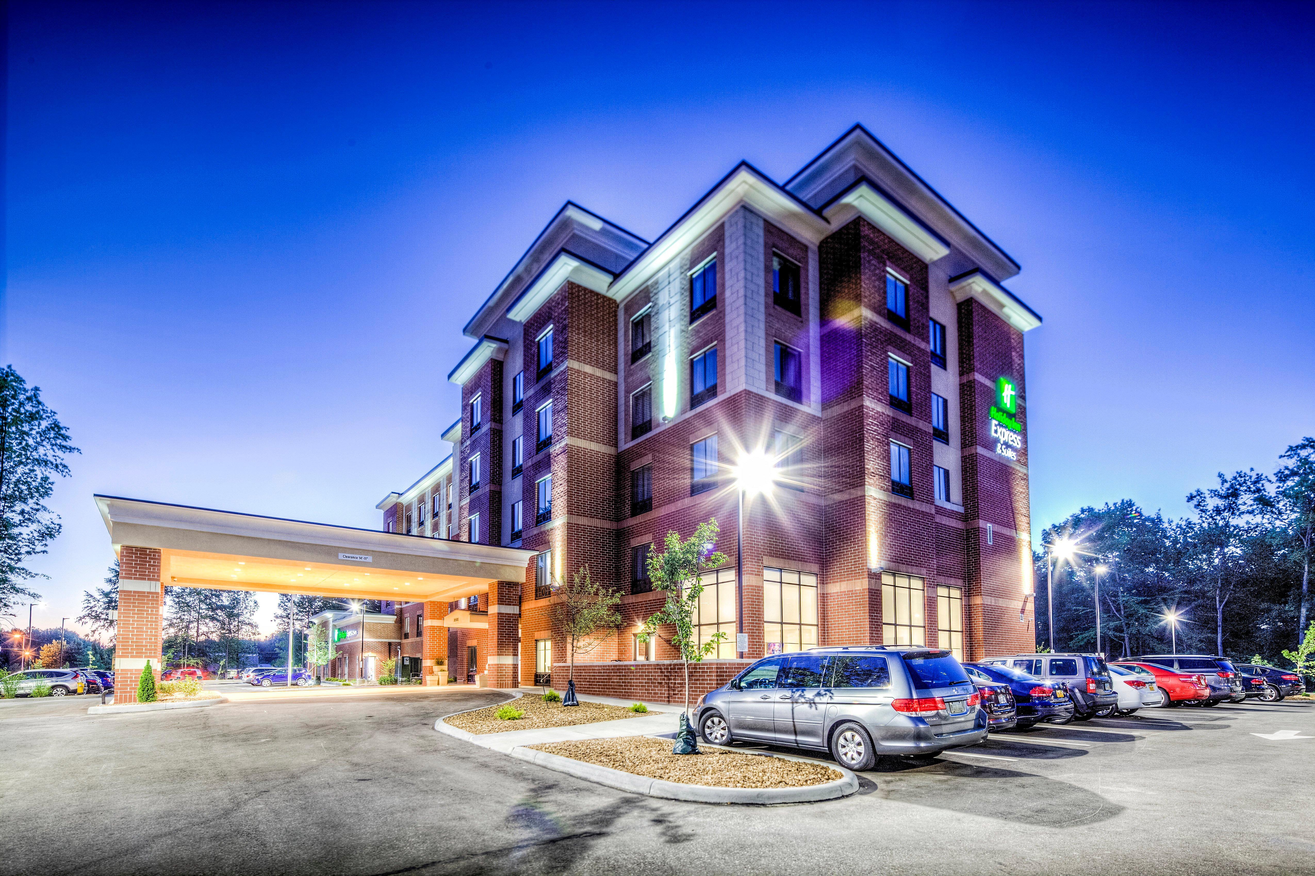 Holiday Inn Express & Suites Cleveland/Westlake By Ihg Dış mekan fotoğraf